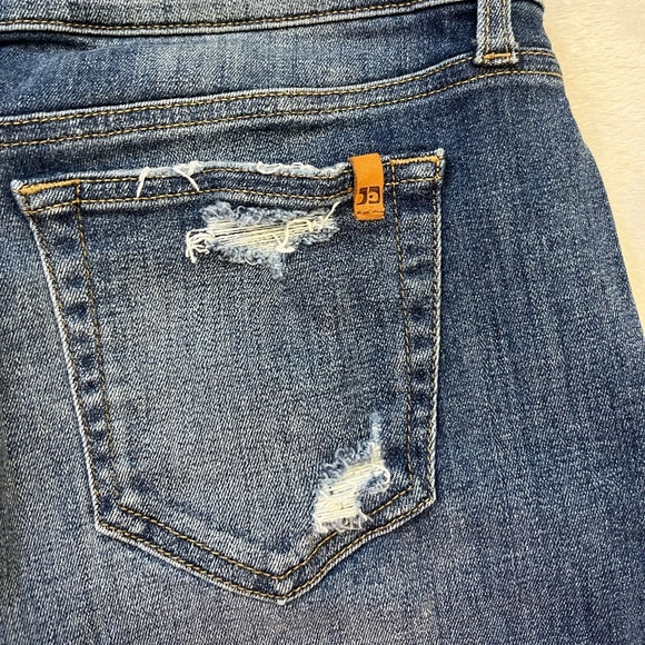 Joe’s Jeans 6” Cuff Denim Shorts Irisa Wash Size 29 Distressed Casual - Picture 11 of 15